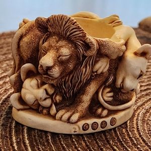 Harmony Kingdom "Faux Paw" Figurine